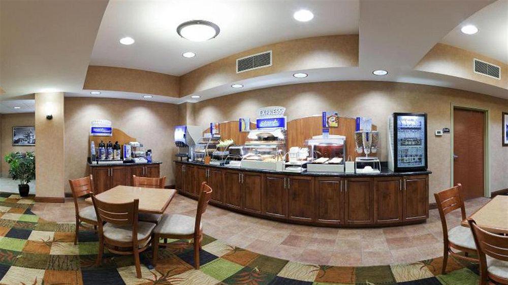 Holiday Inn Express Rawlins By Ihg Exterior photo