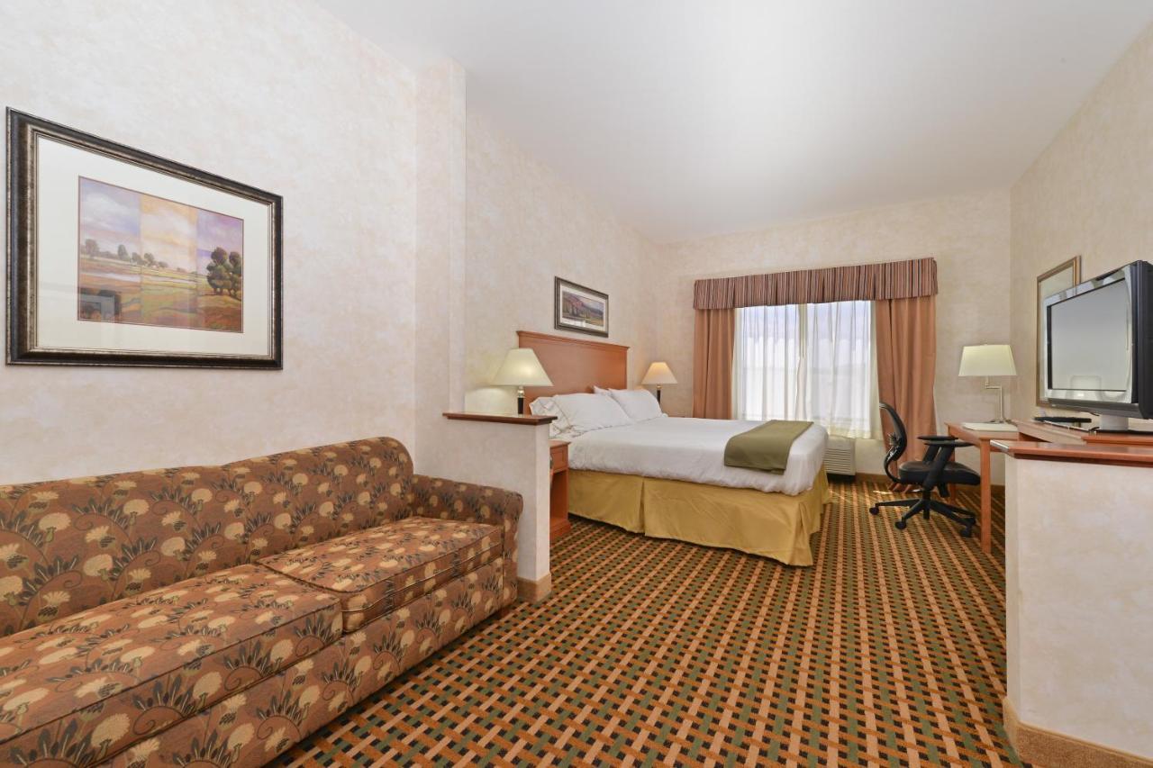 Holiday Inn Express Rawlins By Ihg Exterior photo